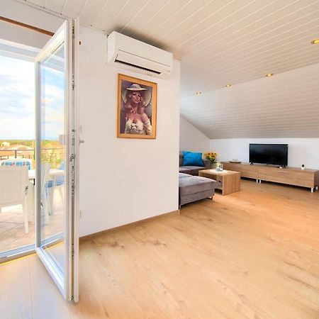 Apartment Mladen كرك المظهر الخارجي الصورة