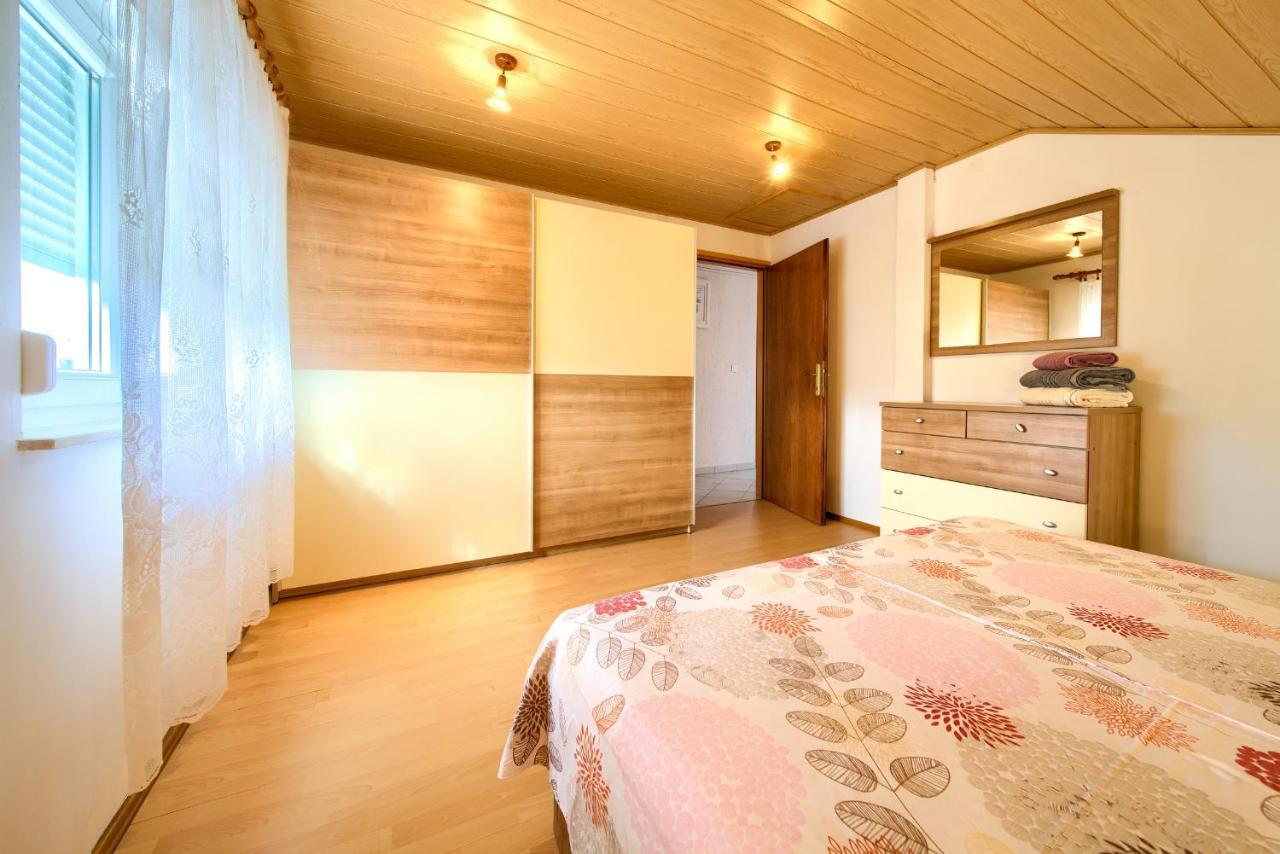Apartment Mladen كرك المظهر الخارجي الصورة