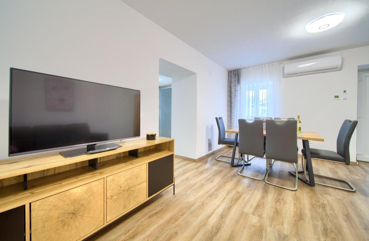 Apartment Mladen كرك المظهر الخارجي الصورة